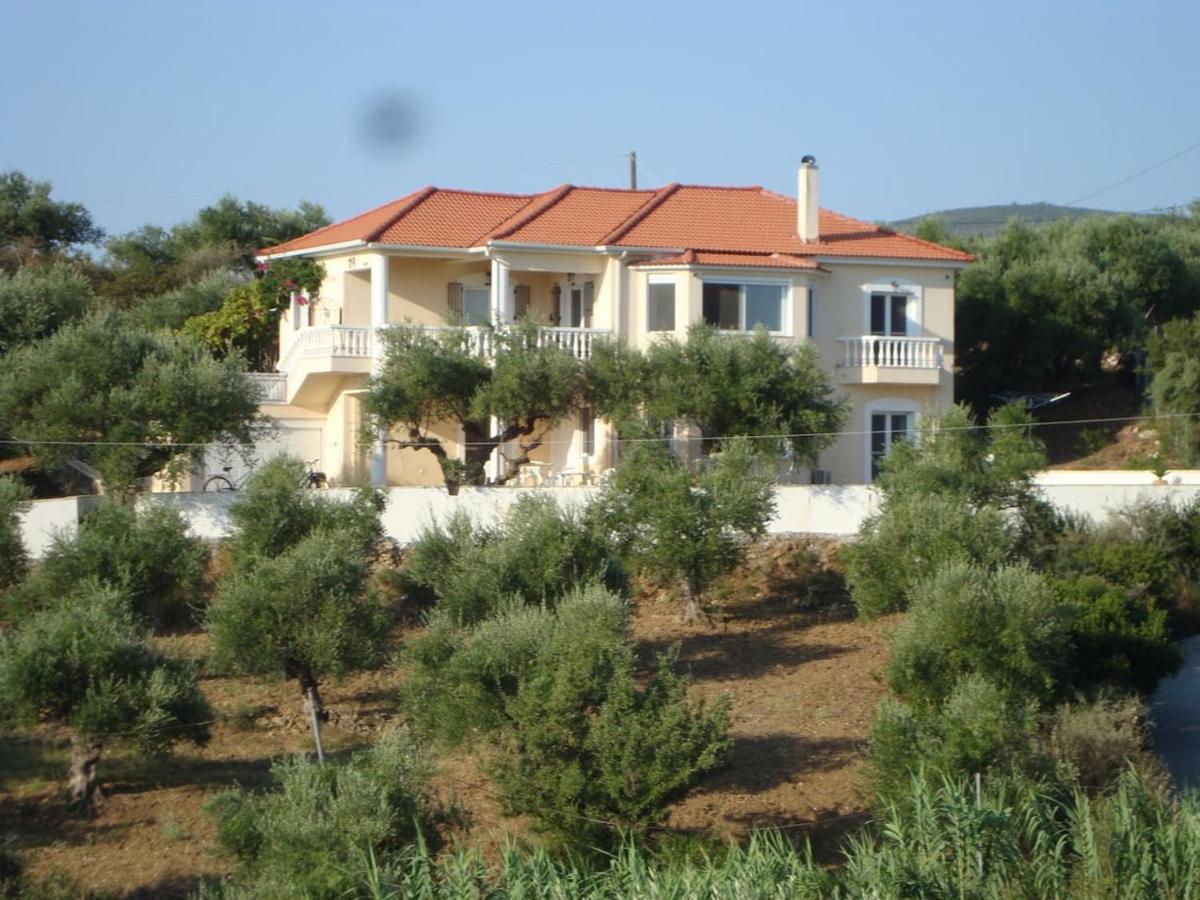 Villa Carisma Livadhakia Exterior photo